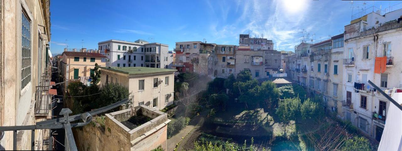 Reginella * Naples